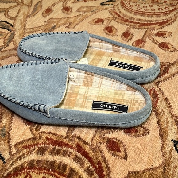 Lands End light blue suede slip on slippers size 10 M - Picture 6 of 6